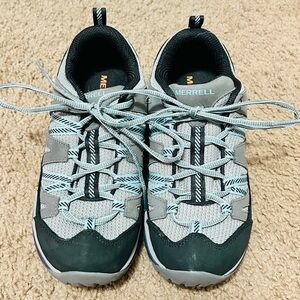 Merrell Black and Gray Outdoor Shoes size 7
